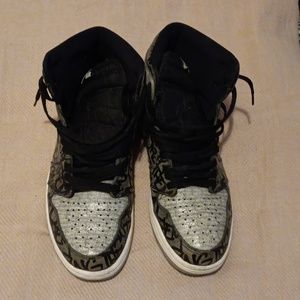 Air jordan 1 high og rebellionare